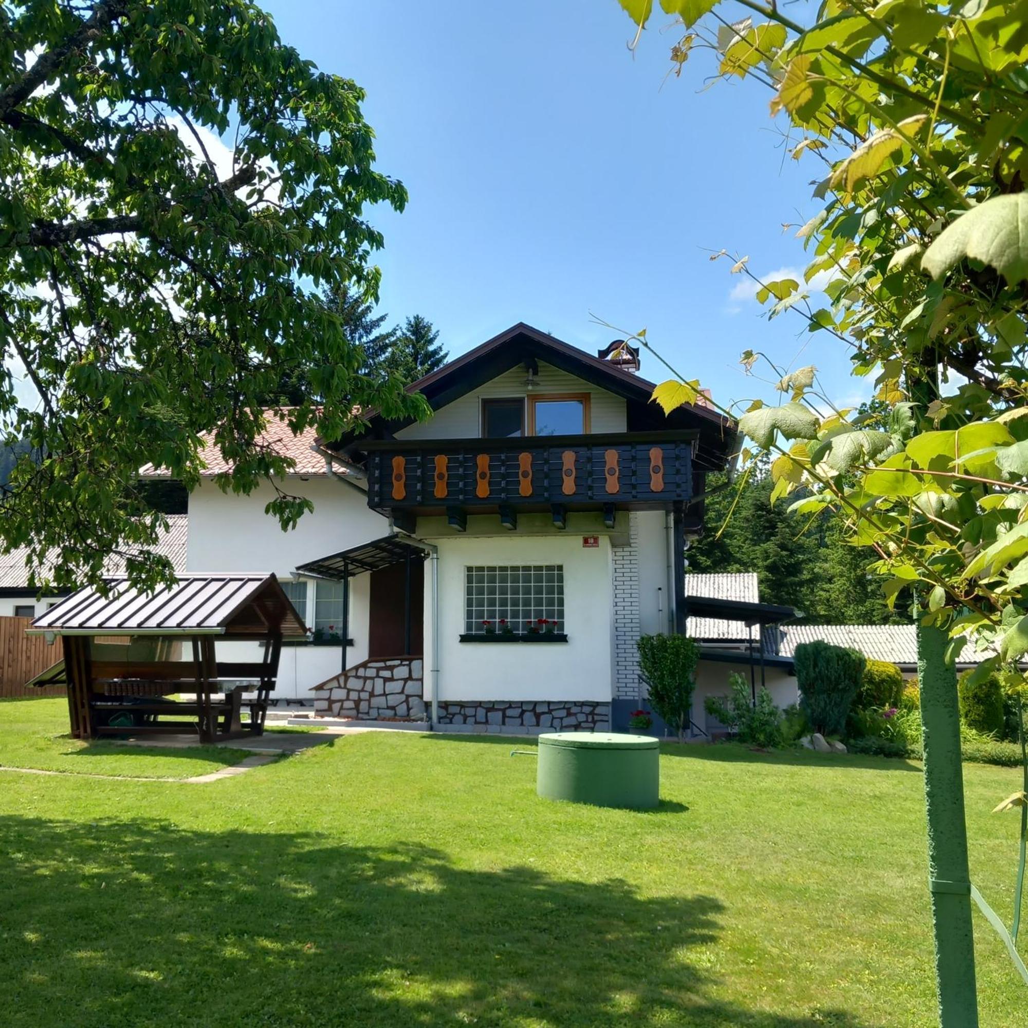 Apartma Ella Lovrenc na Pohorju Exterior photo